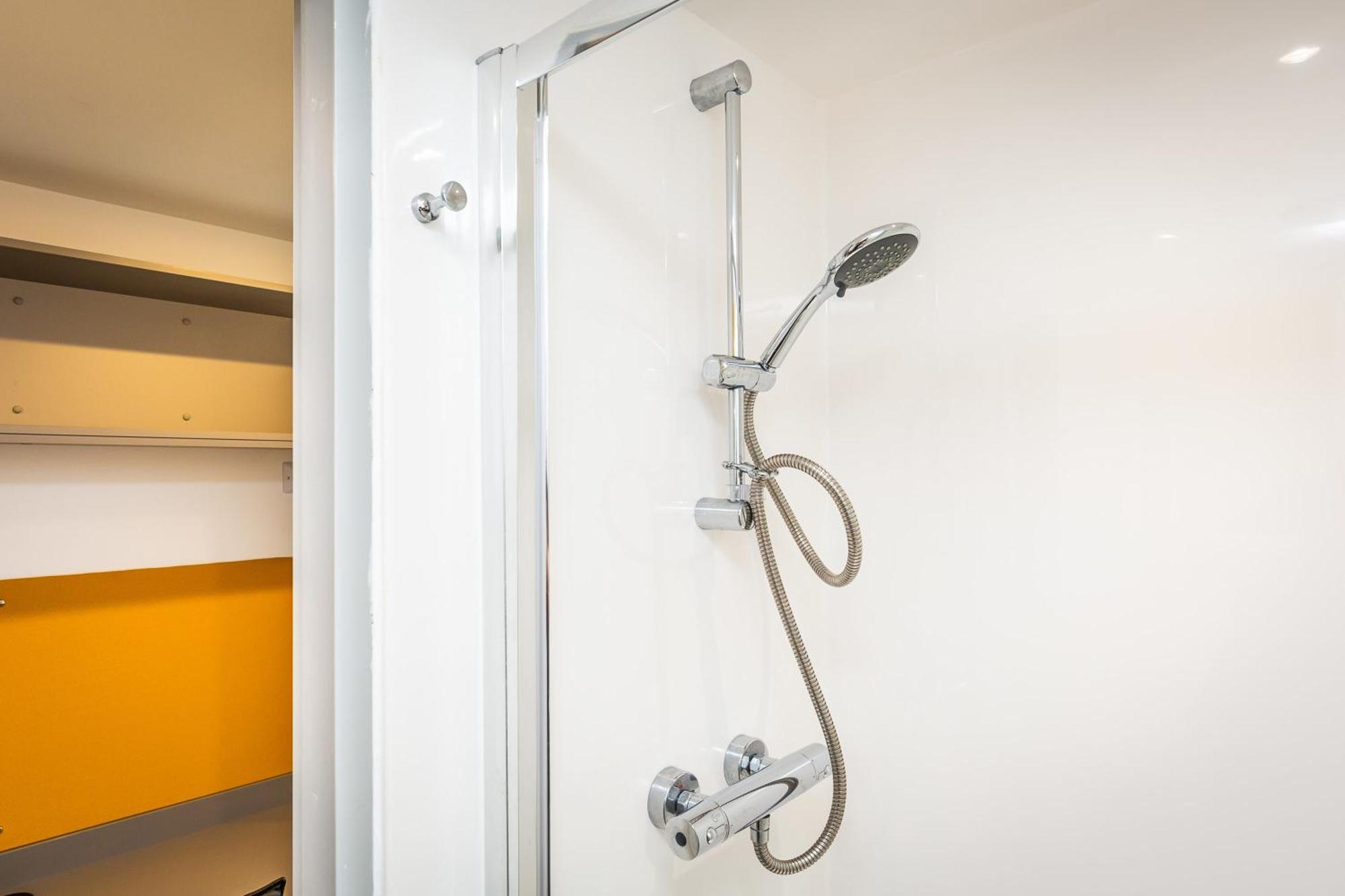 Ensuite Room With Shared Kitchen, Close To Centre- 18 Above ลินคอล์น ภายนอก รูปภาพ